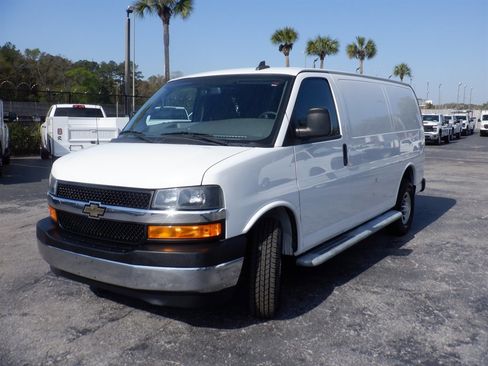 Used 2020 Chevrolet Express 2500 w/ Driver Convenience Package image 17