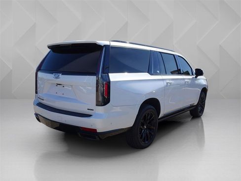 Used 2021 Cadillac Escalade ESV Sport w/ Driver Assist Tech Package image 5