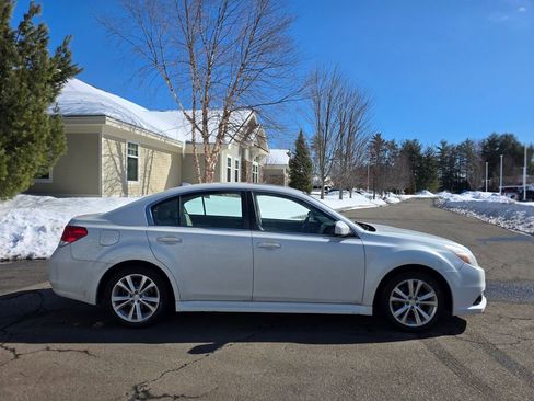 Used 2013 Subaru Legacy 2.5i Limited image 5