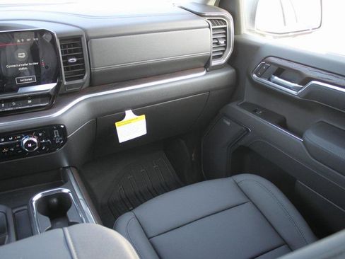 New 2026 GMC Sierra 1500 SLT w/ SLT Premium Plus Package image 7