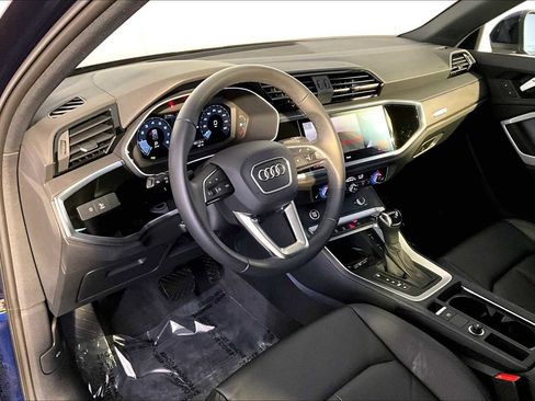 Used 2024 Audi Q3 2.0T Premium Plus w/ Premium Plus Package image 17