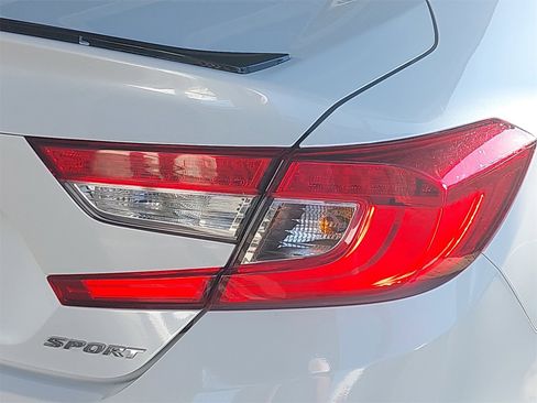 Used 2022 Honda Accord Sport image 34