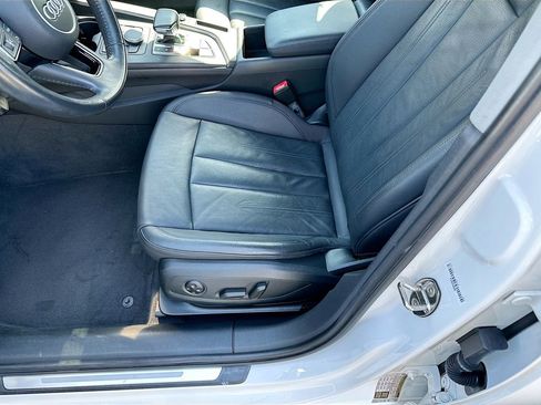 Used 2019 Audi A4 2.0T Premium w/ Convenience Package image 24