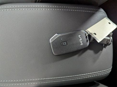 New 2026 Kia Seltos SX image 28