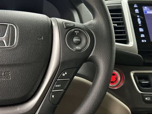 Used 2017 Honda Pilot EX image 18