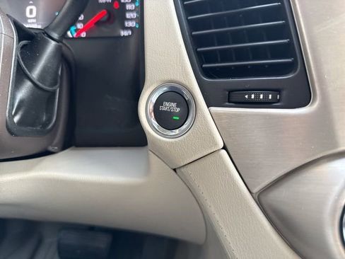 Used 2017 GMC Yukon Denali image 16