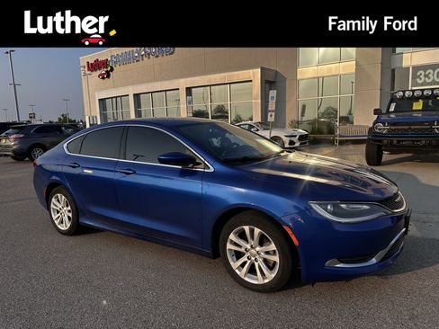 Used 2016 Chrysler 200 Limited FWD image 1