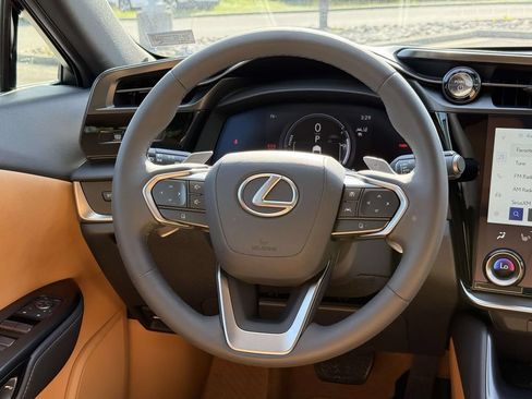 Used 2024 Lexus RZ 450e Premium w/ Technology Package AWD/4WD image 9