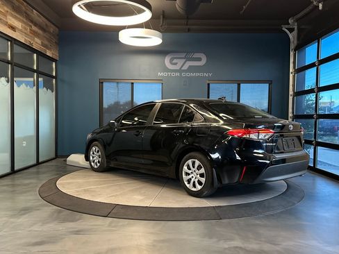 Used 2023 Toyota Corolla LE w/ Carpet Mat Package (TMS) FWD image 5