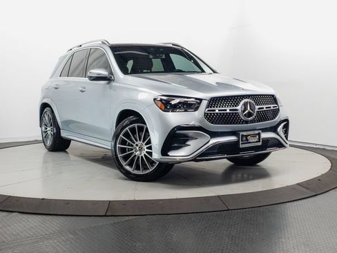 Used 2024 Mercedes-Benz GLE 450 4MATIC w/ AMG Line Exterior image 1