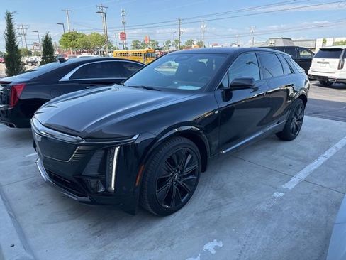 Certified 2024 Cadillac Lyriq Sport w/ Nappa Leather Package AWD/4WD image 1