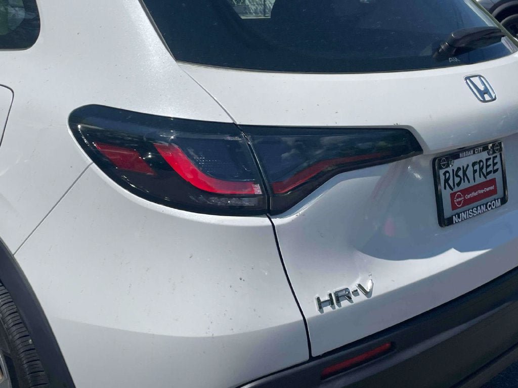 Used 2023 Honda HR-V LX image 11