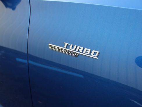 Used 2023 Mercedes-Benz C 43 AMG 4MATIC Sedan w/ Pinnacle Trim Package image 23