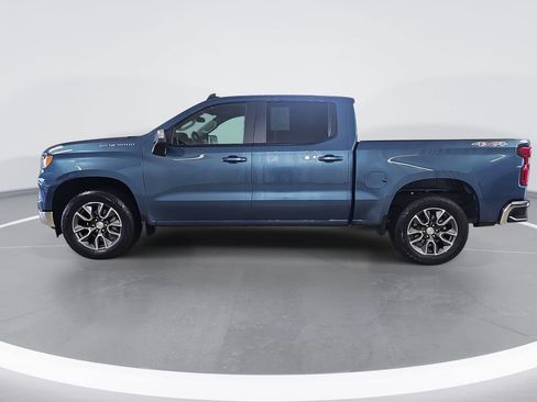 Used 2024 Chevrolet Silverado 1500 LT AWD/4WD image 7