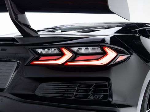 Used 2026 Chevrolet Corvette ZR1 w/ ZR1 Carbon Fiber Aero Package image 19