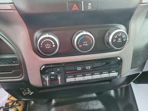 Used 2020 RAM 5500 Tradesman w/ Chrome Appearance Group image 44