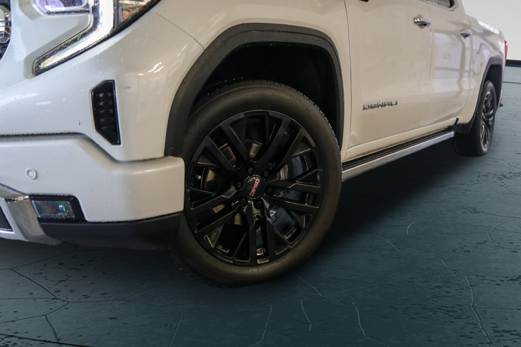 Used 2022 GMC Sierra 1500 Denali AWD/4WD image 3
