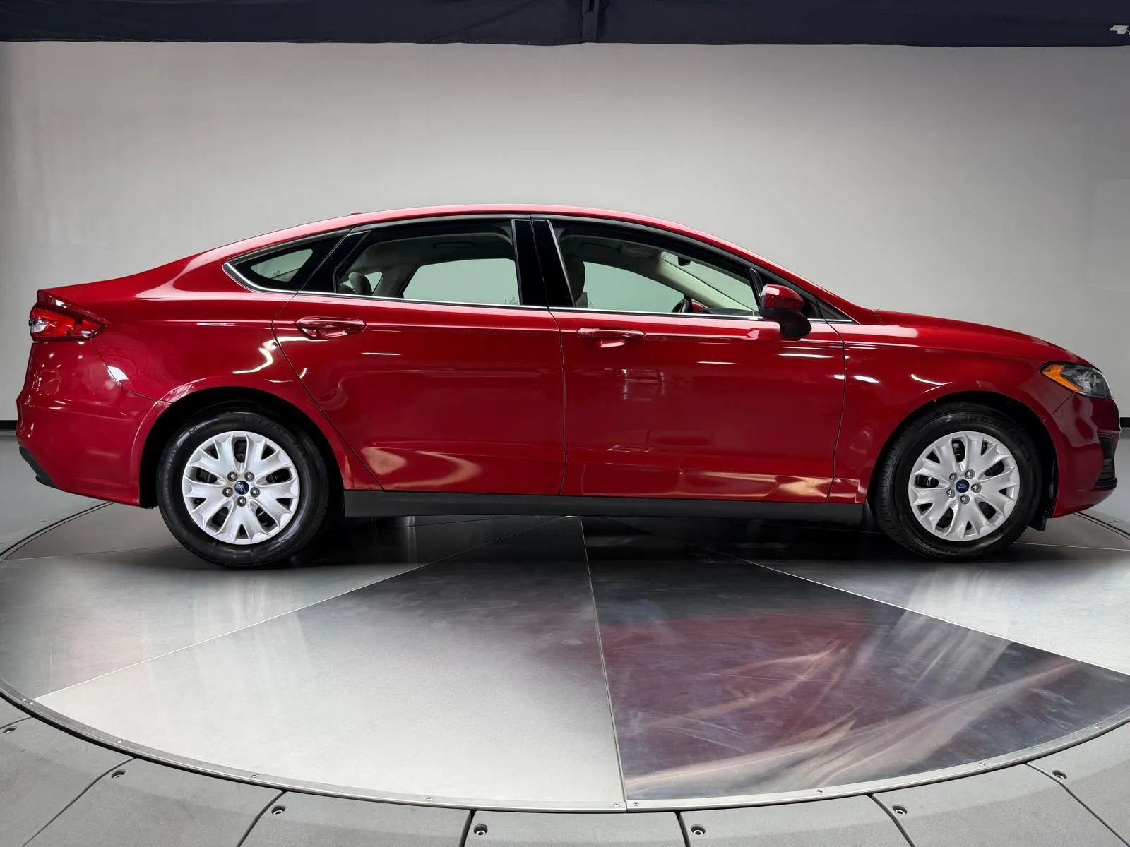 Used 2020 Ford Fusion S FWD image 6