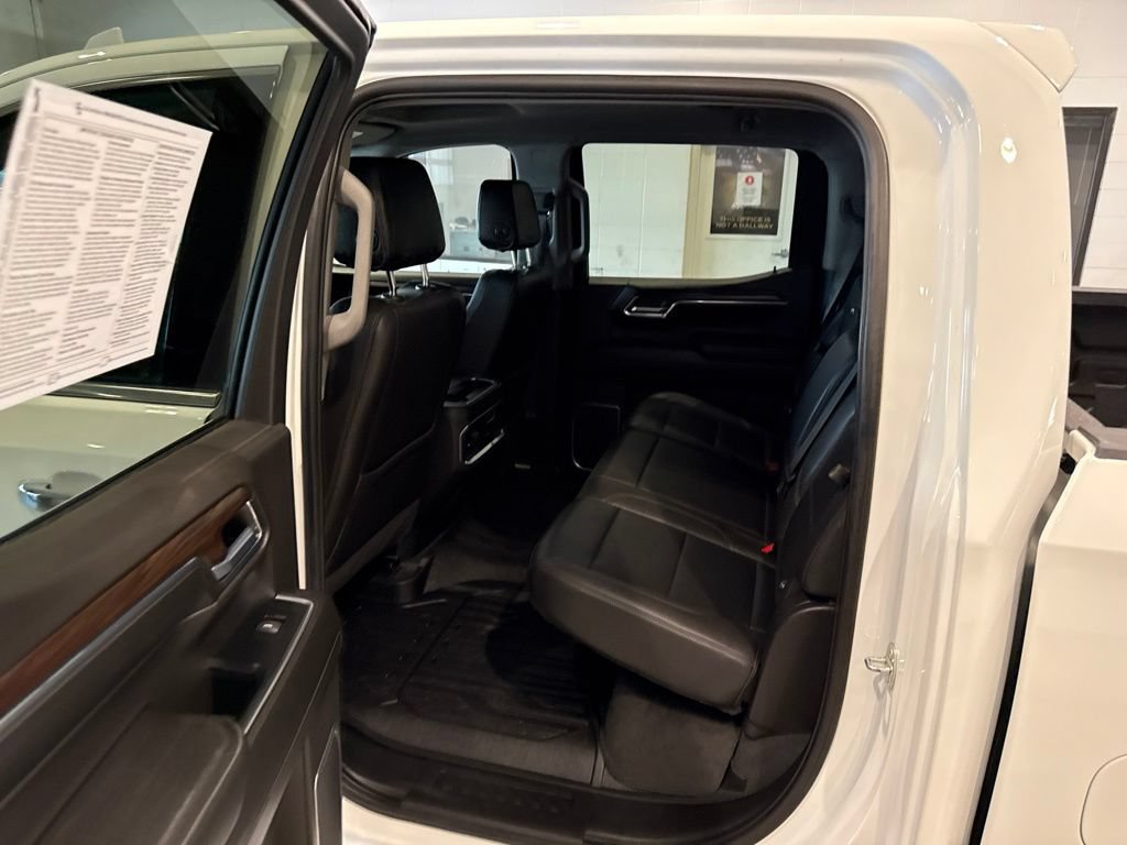 Used 2023 GMC Sierra 1500 SLT AWD/4WD image 18