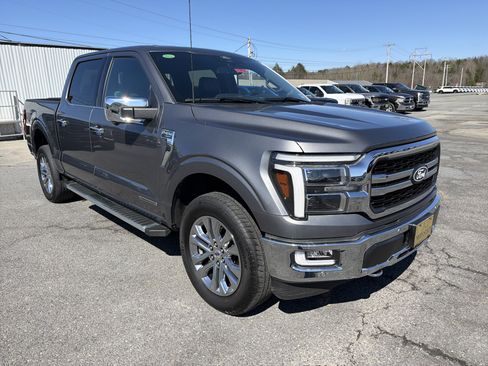Used 2024 Ford F150 Lariat w/ FX4 Off-Road Package AWD/4WD image 3