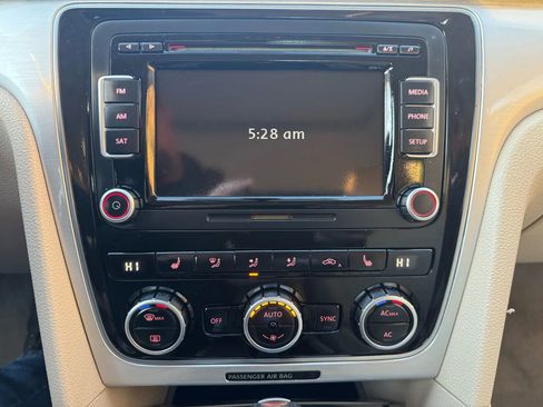 Used 2012 Volkswagen Passat TDI SE image 27