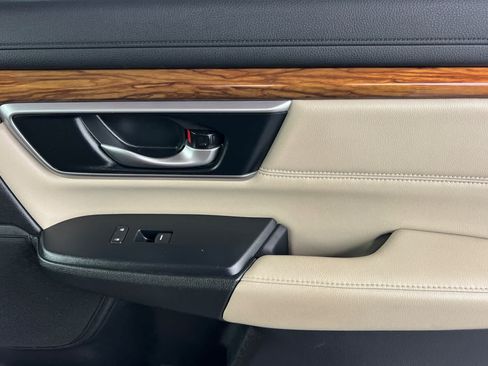 Used 2019 Honda CR-V Touring image 19