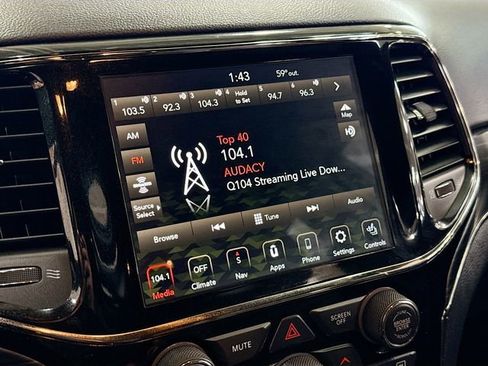 Used 2020 Jeep Grand Cherokee Limited X image 16