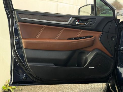 Used 2018 Subaru Outback 3.6R Touring image 10