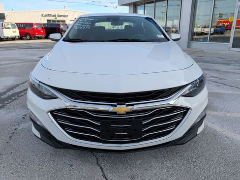 Used 2023 Chevrolet Malibu LT image 2