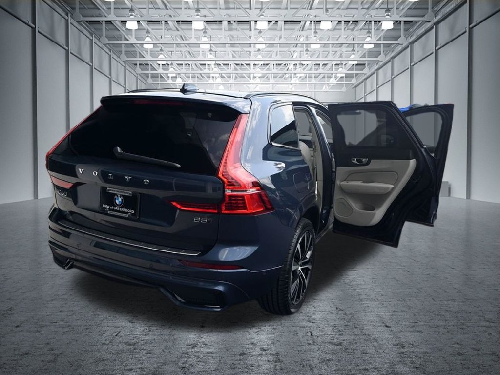 Used 2024 Volvo XC60 B5 Ultimate w/ Protection Package Premier AWD/4WD image 39
