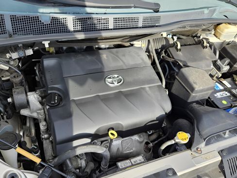 Used 2015 Toyota Sienna XLE image 26