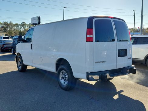 Used 2020 GMC Savana 2500 w/ Driver Convenience Package image 4