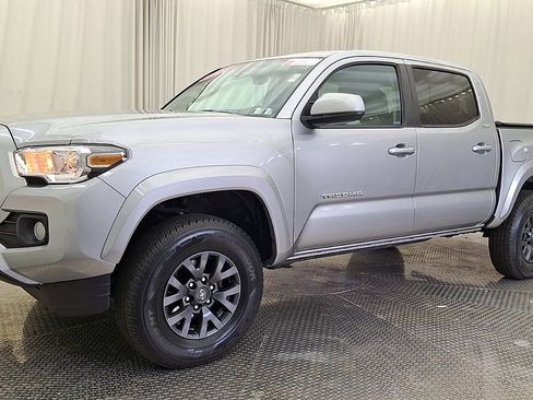 Certified 2023 Toyota Tacoma SR5 AWD/4WD image 7