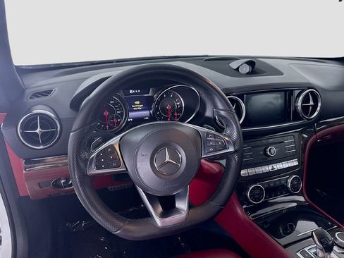 Used 2018 Mercedes-Benz SL 550 image 12