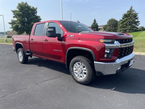 Used 2022 Chevrolet Silverado 3500 LT w/ Convenience Package AWD/4WD image 7