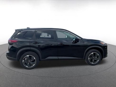 Used 2025 Nissan Rogue SV image 16