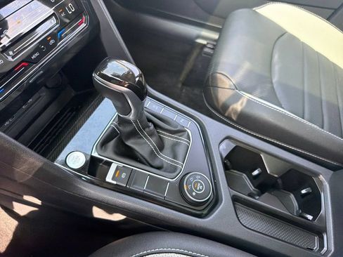 Certified 2025 Volkswagen Taos SEL AWD/4WD image 19