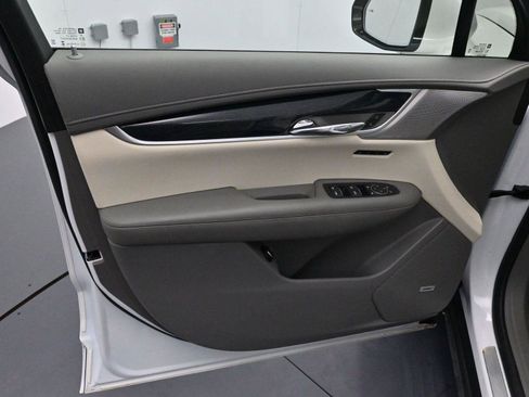 Certified 2023 Cadillac XT6 Premium Luxury w/ Technology Package image 9