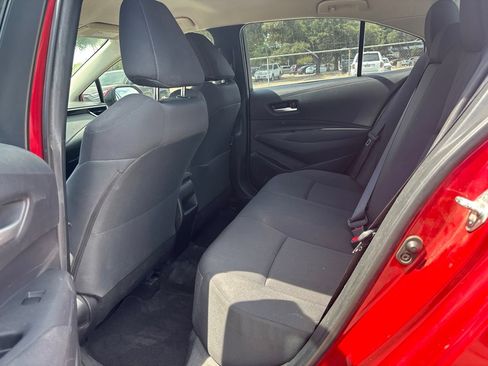 Used 2020 Toyota Corolla LE FWD image 11
