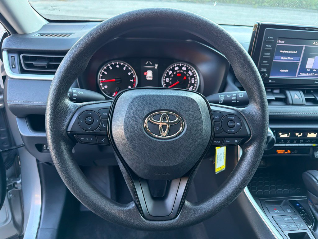 Used 2021 Toyota RAV4 LE AWD/4WD image 15