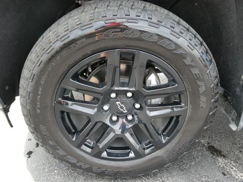 Certified 2025 Chevrolet Silverado 1500 Custom w/ Turbomax Blackout Package image 11