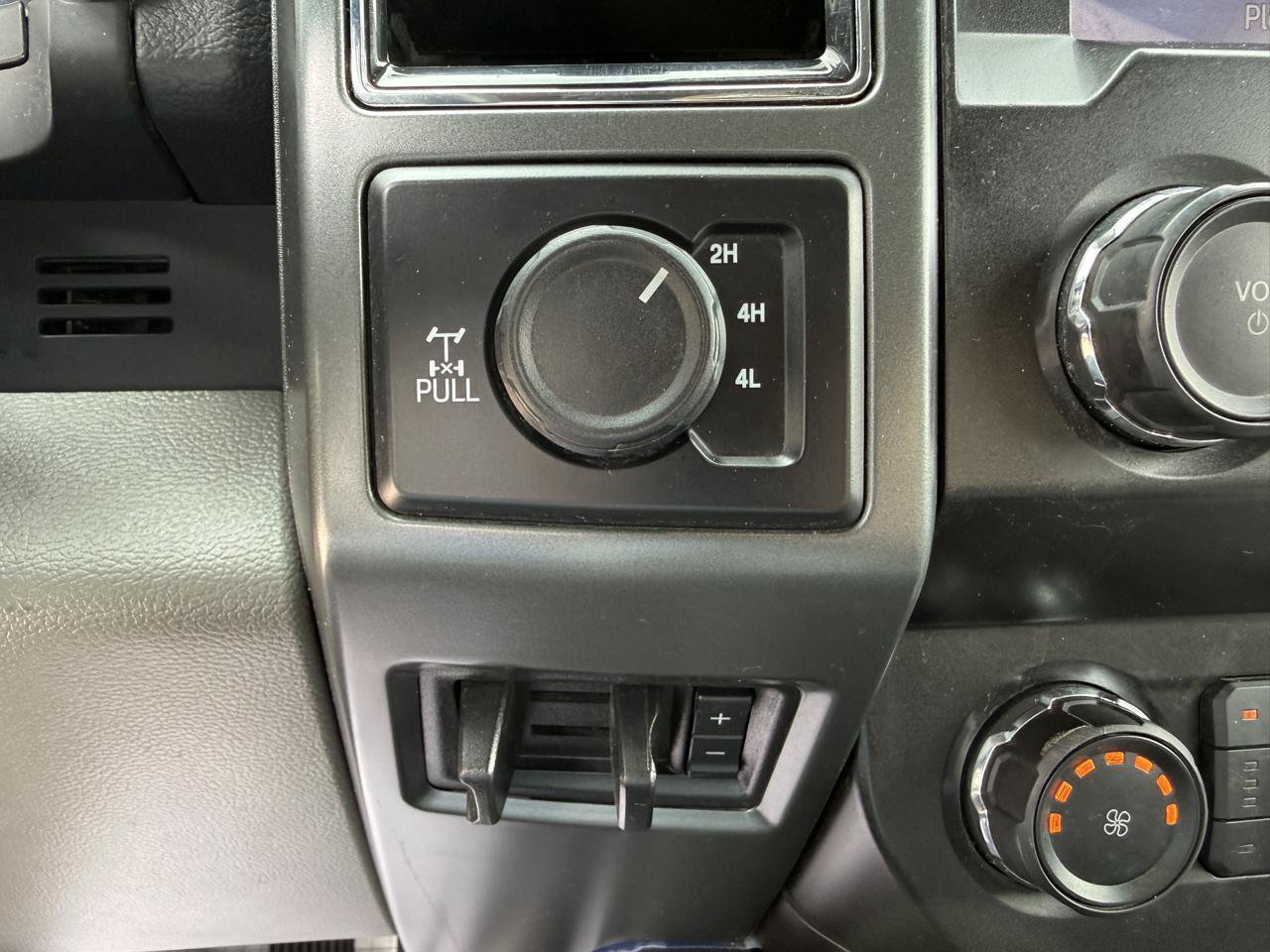 Used 2022 Ford F250 XLT w/ XLT Premium Package AWD/4WD image 17