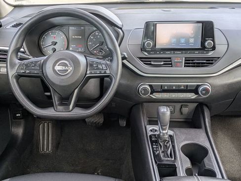 Used 2024 Nissan Altima 2.5 S image 25