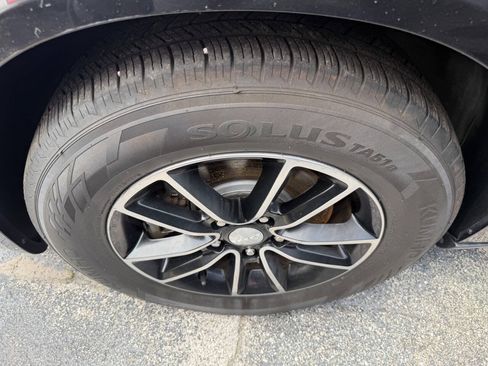 Used 2018 Dodge Grand Caravan GT FWD image 25