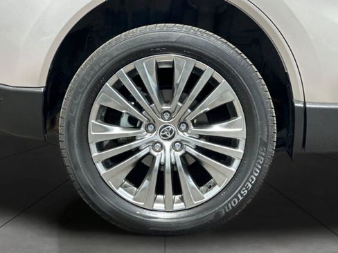 Used 2022 Toyota Venza Limited w/ Advanced Technology Package AWD/4WD image 11