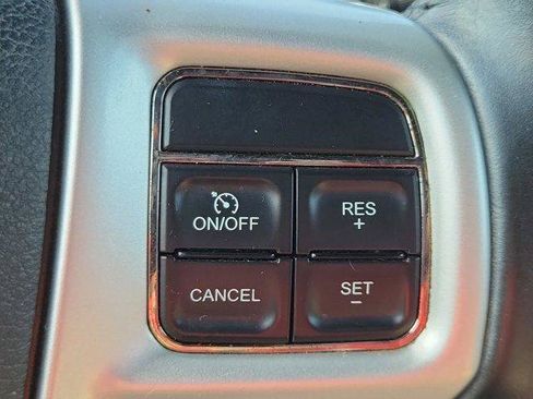 Used 2013 Chrysler 200 Limited FWD image 18