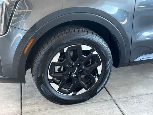 Used 2024 Kia Sorento S image 31