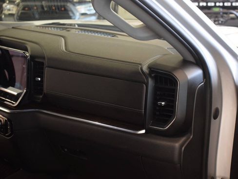 Used 2022 GMC Sierra 1500 Elevation RWD image 28