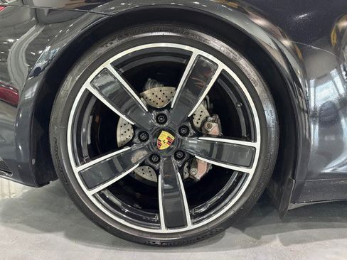 Used 2017 Porsche 911 Carrera image 14