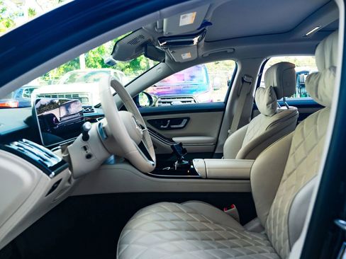 Used 2023 Mercedes-Benz S 580 4MATIC Sedan image 18